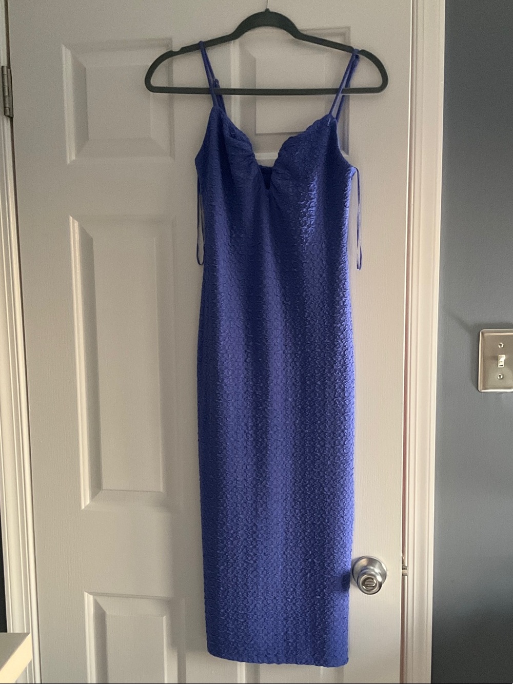 Elegant Cobalt Blue Midi Slip Dress with Lace-Trimmed Neckline